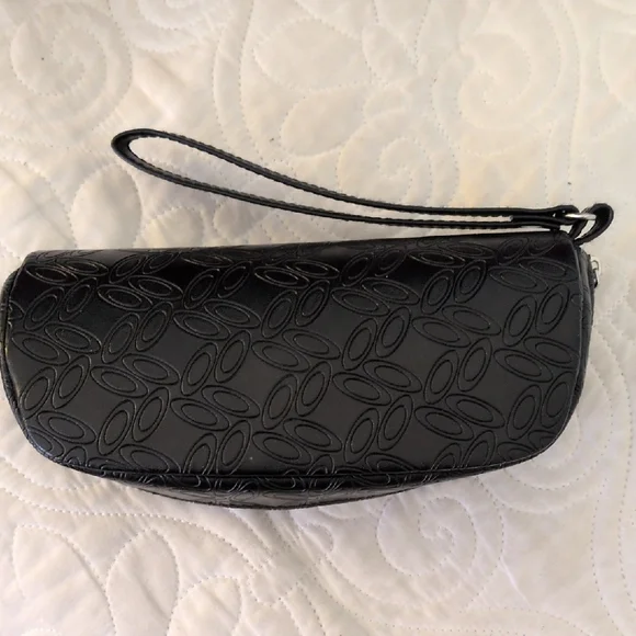 Oakley Soft Wristlet Glasses Case - Picture 1 of 8